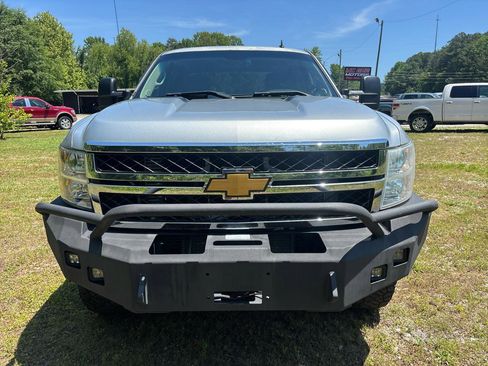 Used 2014 Chevrolet Silverado 2500 LT w/ Interior Plus Package AWD/4WD image 3