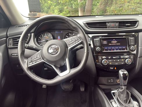 Used 2019 Nissan Rogue SV AWD/4WD image 20
