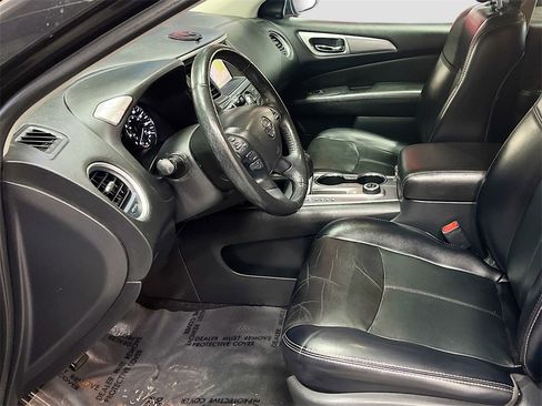 Used 2019 Nissan Pathfinder SL image 21