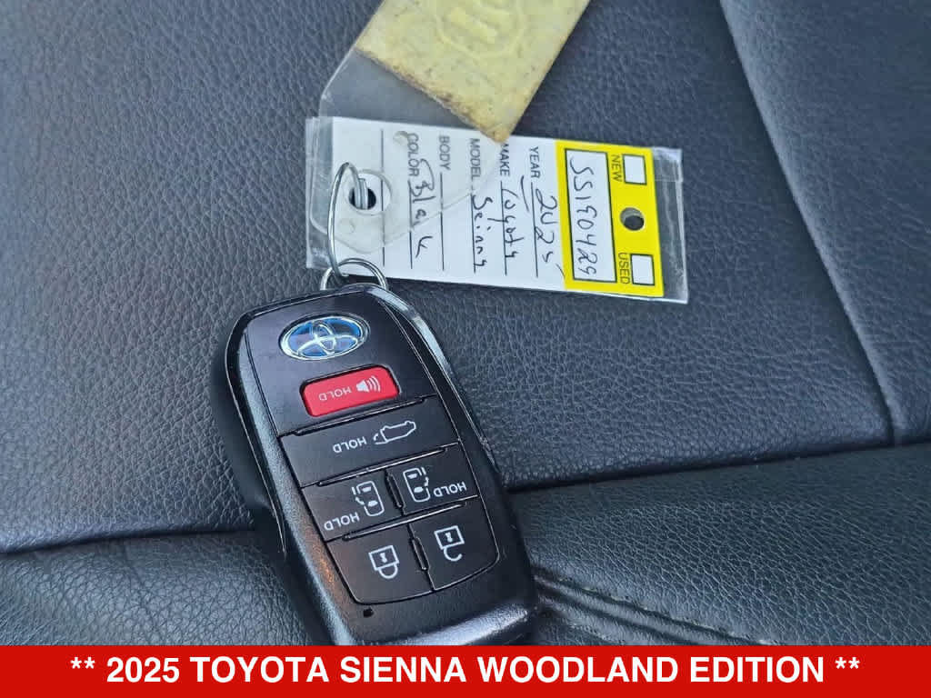 Used 2025 Toyota Sienna XLE Woodland Edition AWD/4WD image 36