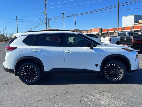 New 2026 Nissan Rogue SV image 4