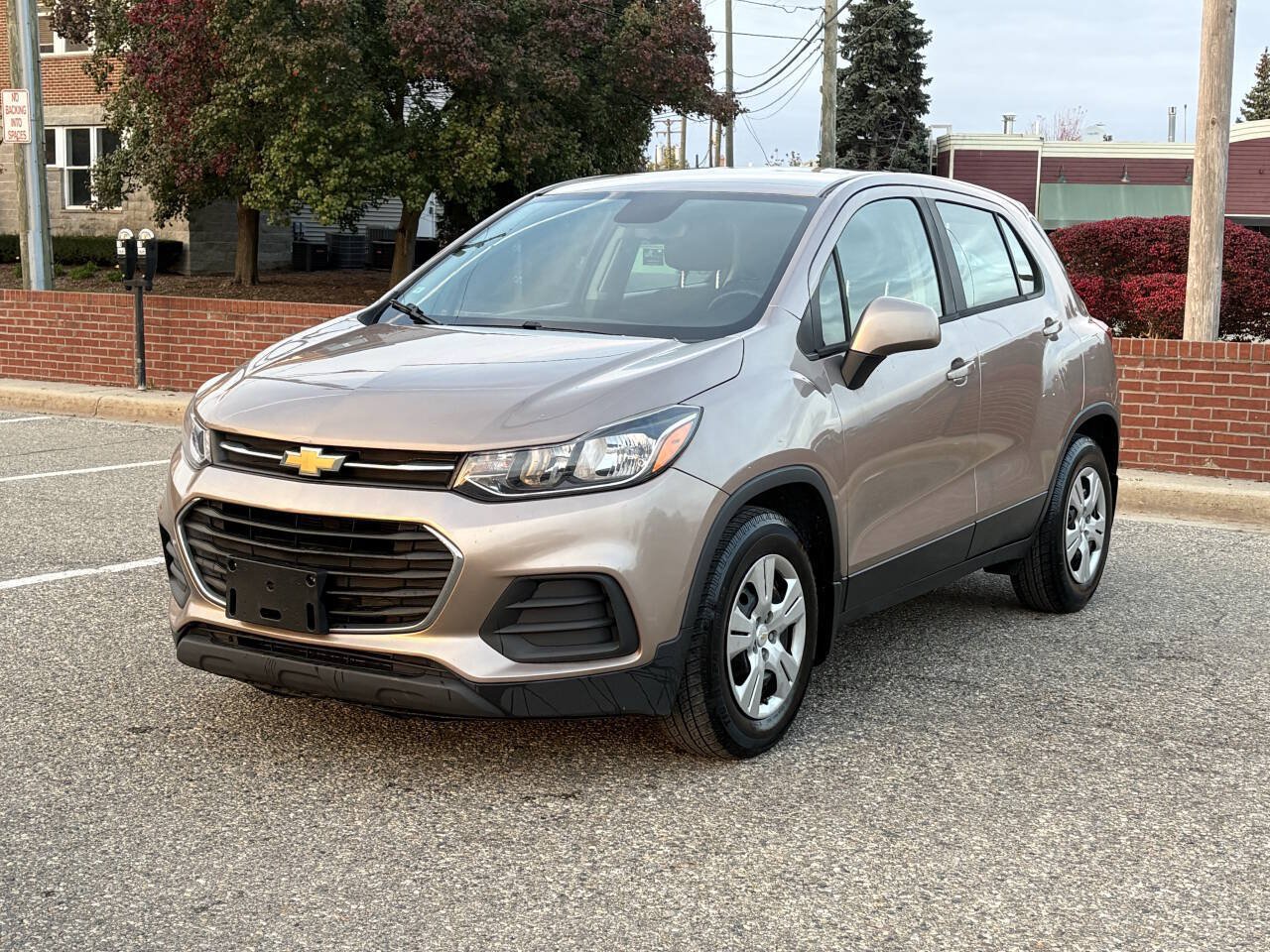 Used 2018 Chevrolet Trax LS w/ LPO, Protection Package FWD image 3