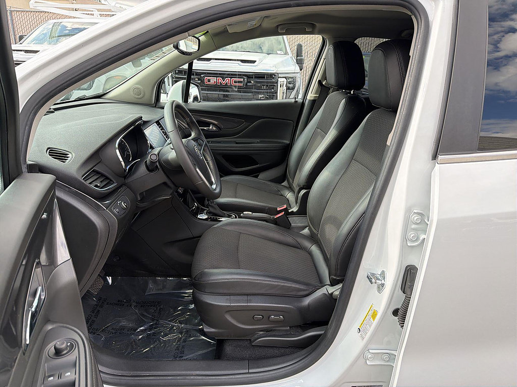 Used 2021 Buick Encore Preferred FWD image 16