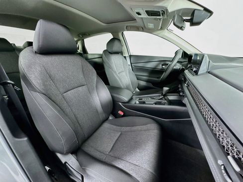 Certified 2024 Honda Accord EX image 27