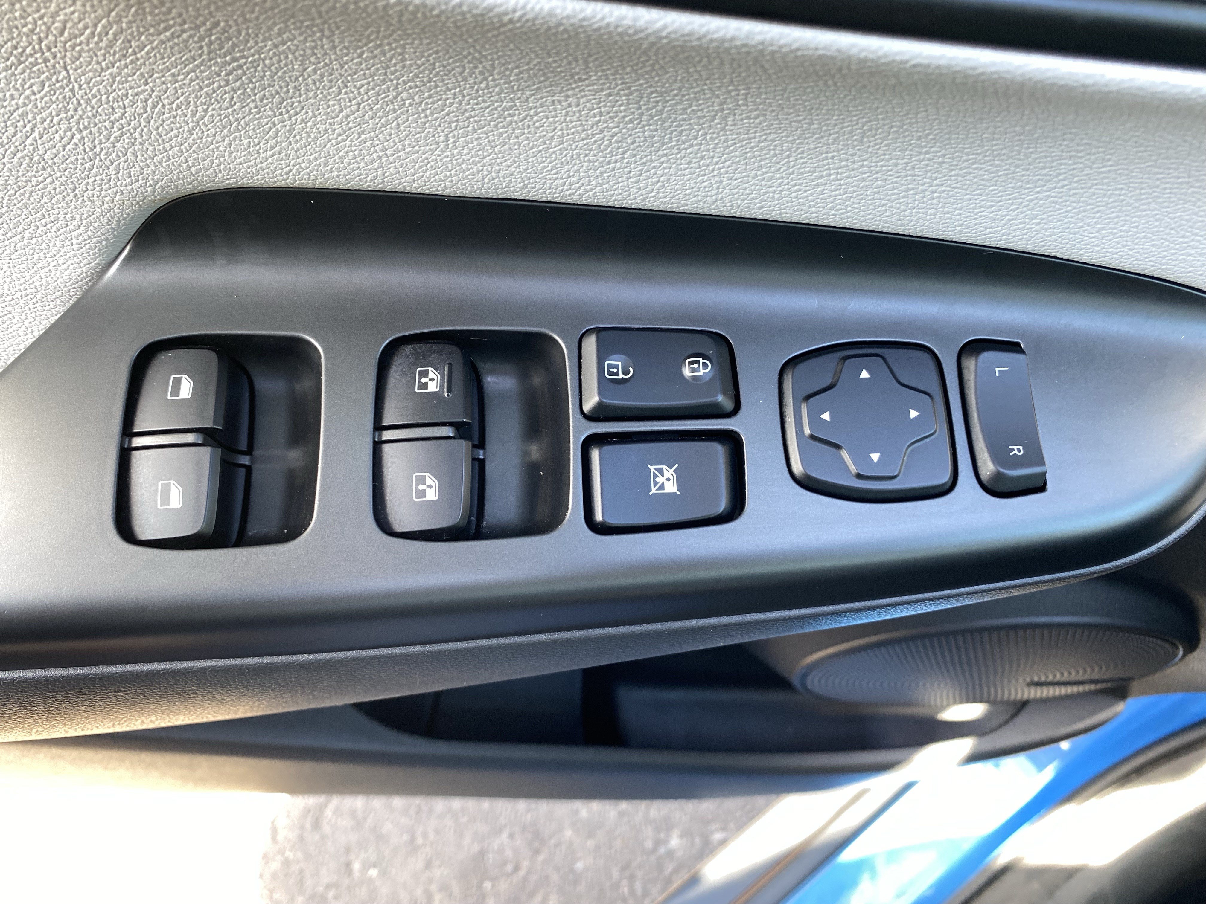 Certified 2022 Hyundai Kona Limited FWD image 19