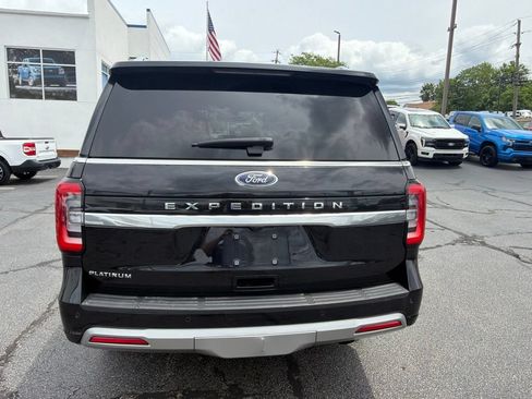 Used 2023 Ford Expedition Platinum AWD/4WD image 7