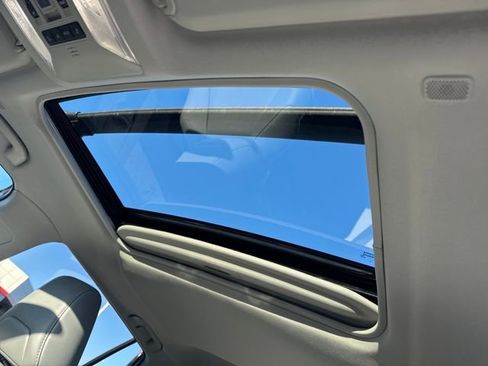 Used 2025 Toyota RAV4 XLE Premium image 26