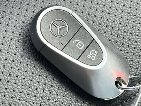 Certified 2023 Mercedes-Benz GLC 300 4MATIC image 33