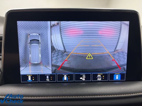 Used 2021 GMC Yukon AT4 w/ AT4 Premium Plus Package image 17