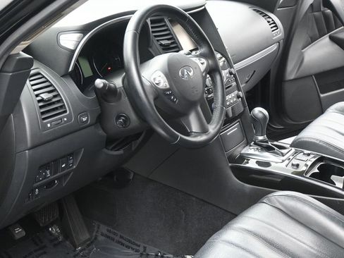 Used 2016 INFINITI QX70 AWD w/ Premium Package image 7