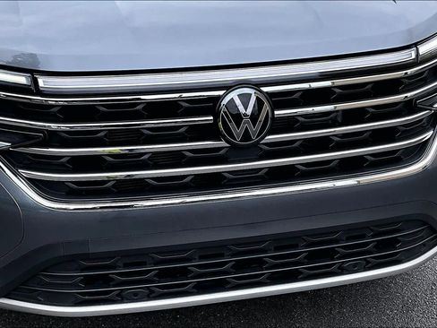 Used 2024 Volkswagen Atlas SE FWD image 29