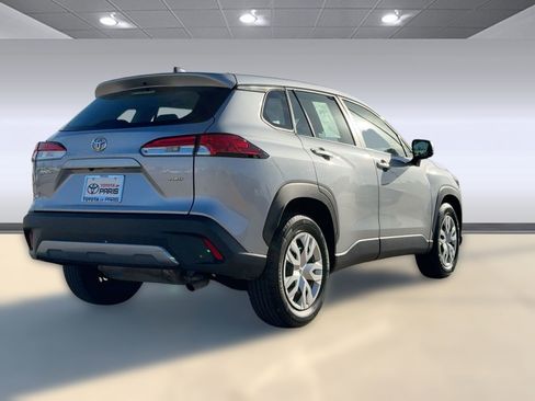 Used 2024 Toyota Corolla Cross L image 9