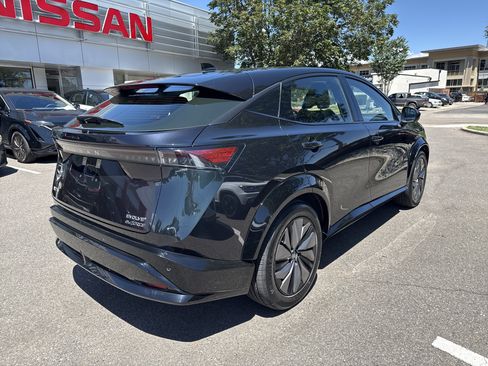 Certified 2024 Nissan Ariya AWD image 9
