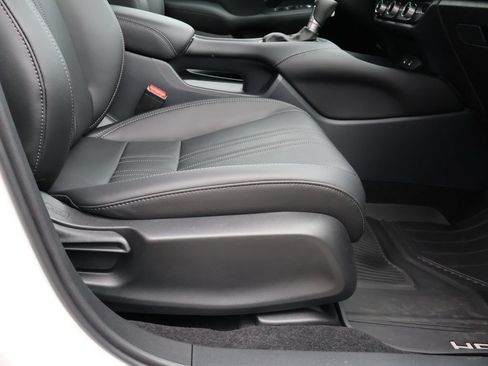 Certified 2026 Honda HR-V EX-L image 10