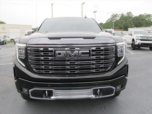 Used 2024 GMC Sierra 1500 Denali Ultimate AWD/4WD image 9