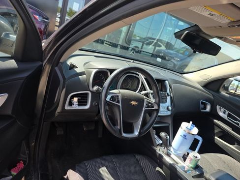 Used 2017 Chevrolet Equinox LT w/ Convenience Package AWD/4WD image 6
