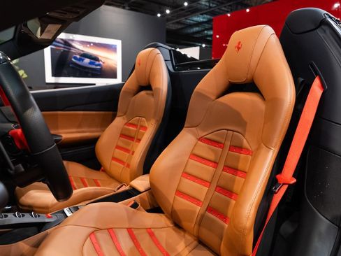 Certified 2019 Ferrari 488 Spider RWD image 4