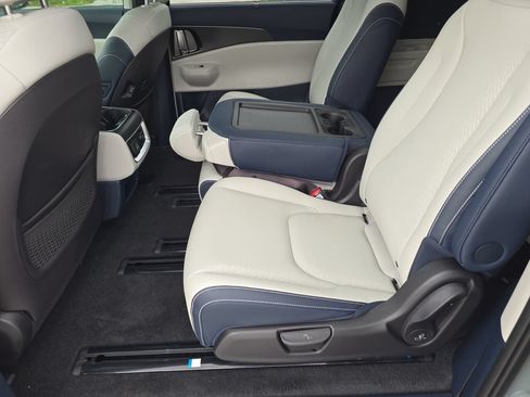 New 2026 Kia Carnival SX Prestige FWD image 17