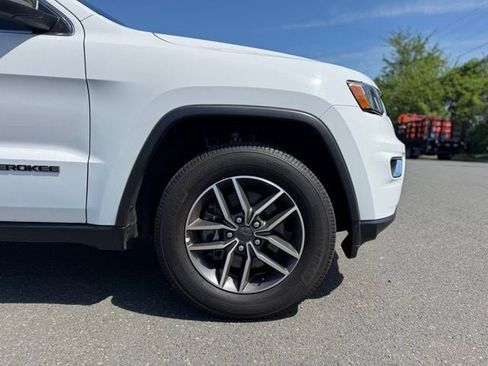 Certified 2022 Jeep Grand Cherokee Limited image 9