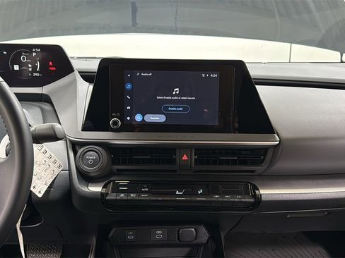 Certified 2025 Toyota Prius LE image 10