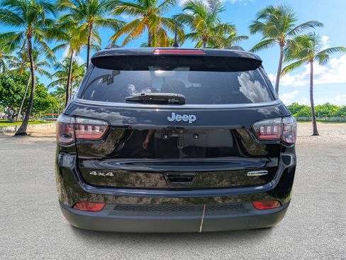 Used 2022 Jeep Compass Latitude AWD/4WD image 4