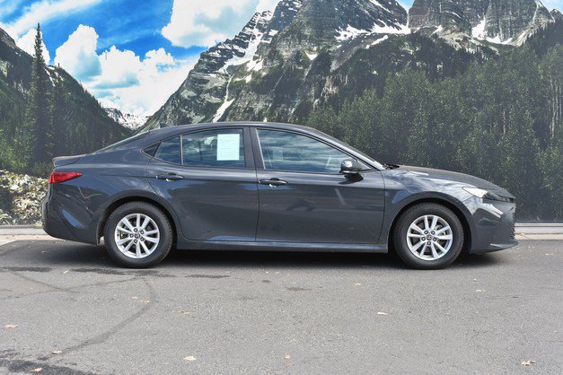 Used 2025 Toyota Camry LE FWD image 2