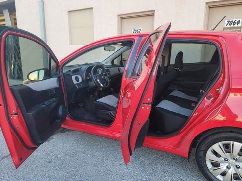 Used 2013 Toyota Yaris LE FWD image 23