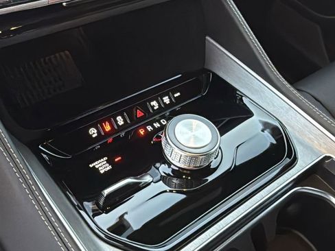 New 2026 Jeep Grand Wagoneer Limited image 30