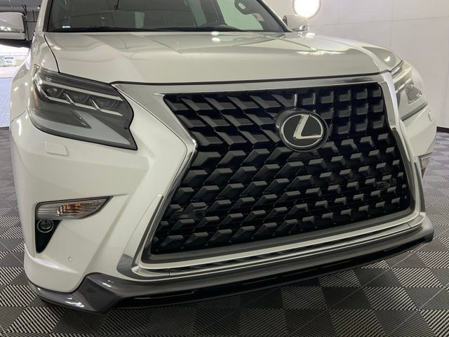 Used 2021 Lexus GX 460 Premium w/ Accessory Package AWD/4WD image 8