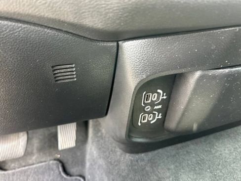 Used 2020 RAM 1500 Big Horn AWD/4WD image 25
