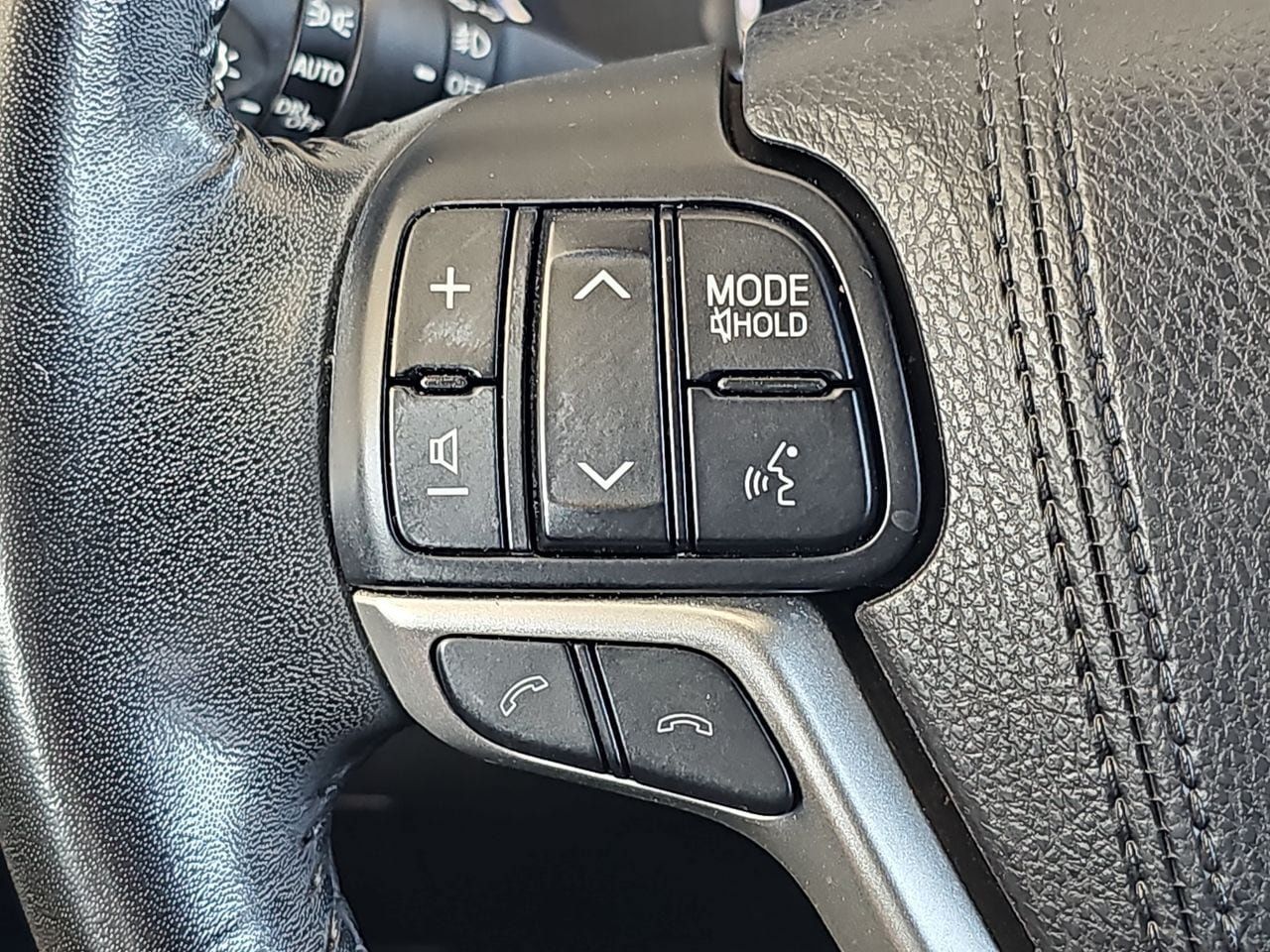 Used 2018 Toyota Highlander Limited w/ Protection Package #3 AWD/4WD image 23