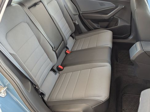 Used 2025 Volkswagen Jetta SE w/ Sunroof Package FWD image 20