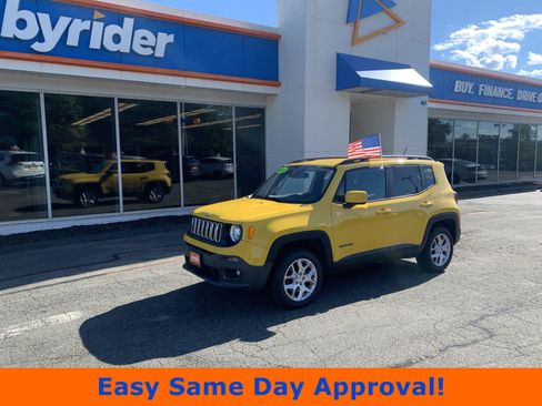 Used 2017 Jeep Renegade Latitude w/ Popular Equipment Group AWD/4WD image 1