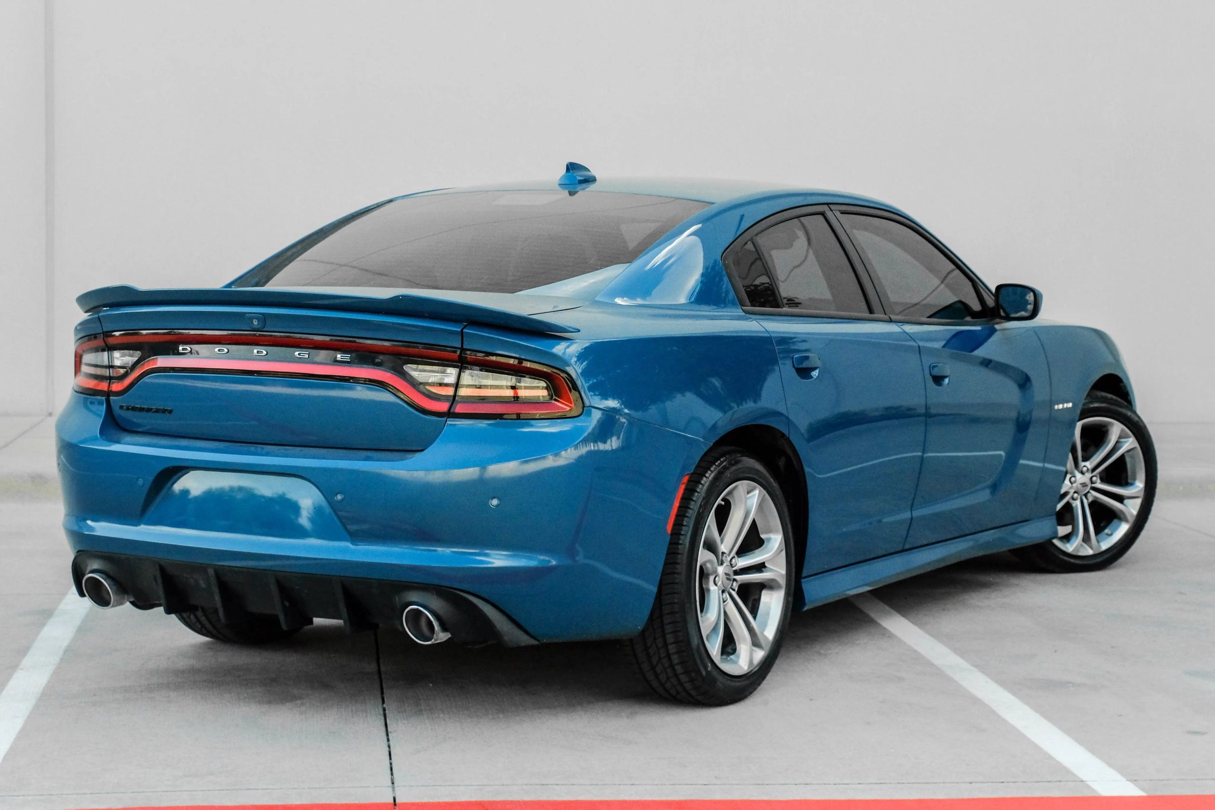 Used 2022 Dodge Charger R/T w/ Driver Convenience Group RWD image 4