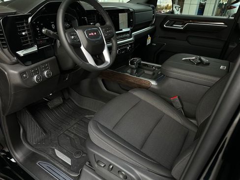New 2026 GMC Sierra 1500 Elevation image 10