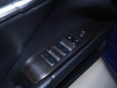 Used 2024 Toyota Camry SE image 11