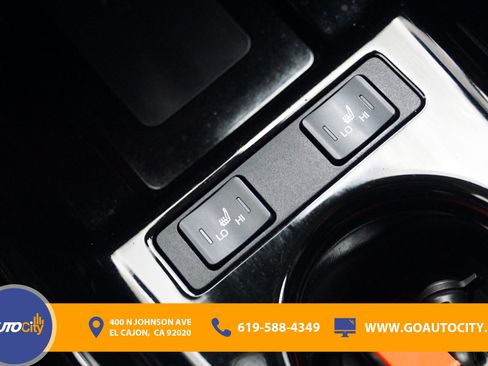 Used 2020 Toyota Prius Prime XLE FWD image 24