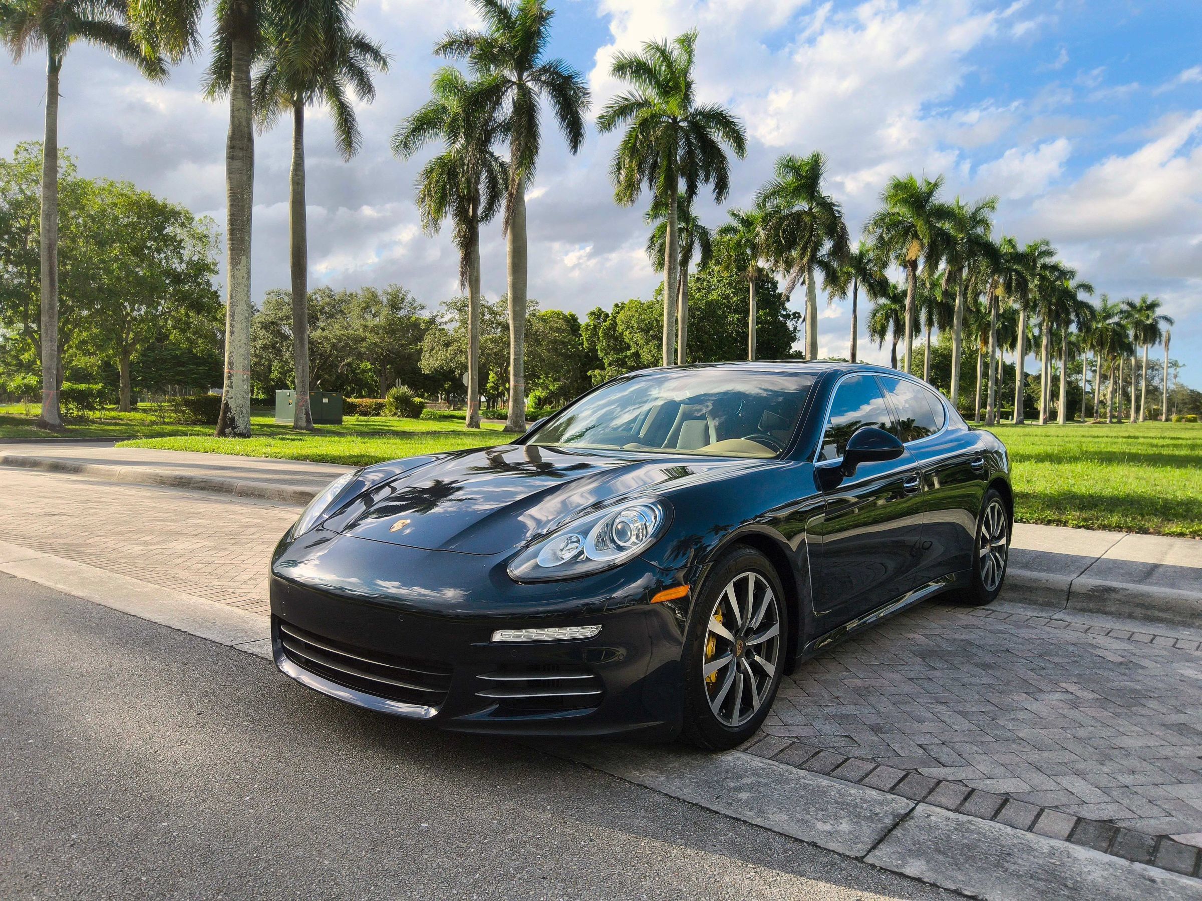 Used 2016 Porsche Panamera 4S AWD/4WD image 3