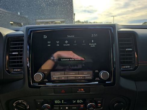 Used 2022 Nissan Frontier PRO-4X w/ Technology Package image 25