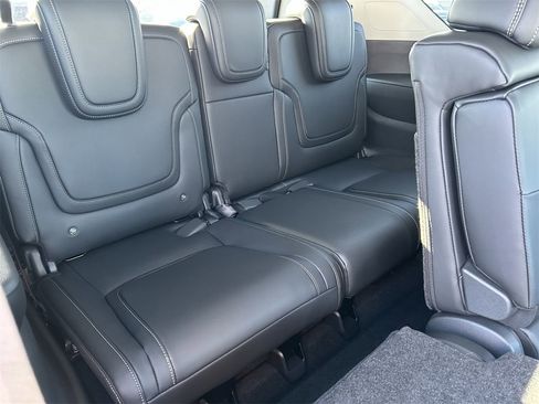 New 2026 Nissan Armada SV image 12