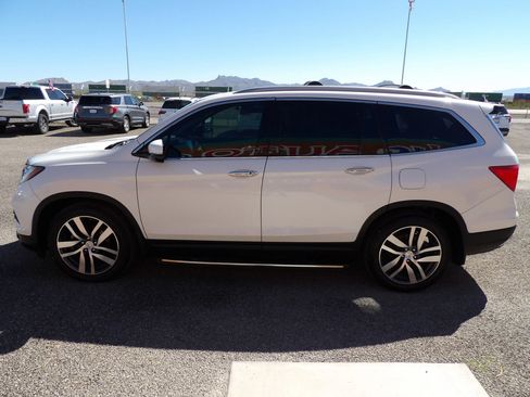 Used 2016 Honda Pilot Touring image 5