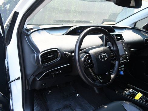 Certified 2022 Toyota Prius XLE w/ Premium Convenience Package FWD image 14