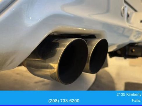 Used 2019 Chevrolet Silverado 1500 High Country image 12