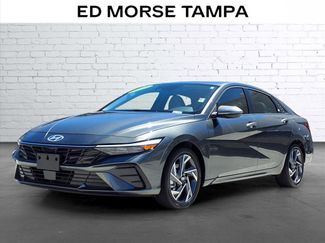 Used 2025 Hyundai Elantra Limited FWD video 1