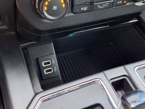 Used 2019 Ford F150 XLT w/ Equipment Group 302A Luxury AWD/4WD image 15