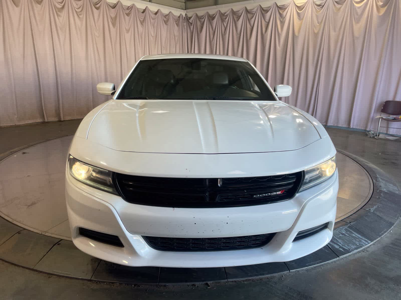 Used 2020 Dodge Charger SXT w/ Leather Interior Group RWD image 3