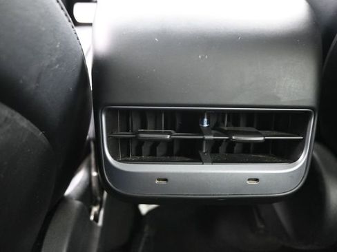 Used 2021 Tesla Model Y Performance image 15