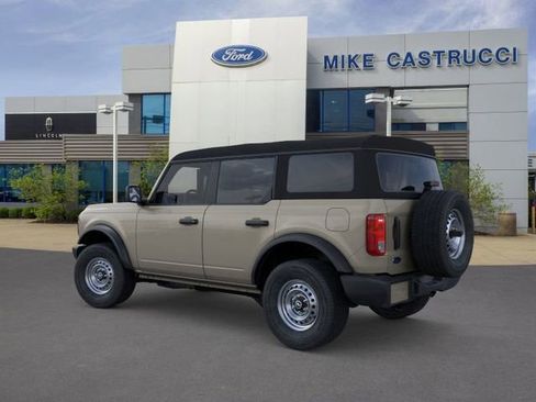 New 2025 Ford Bronco 4-Door image 4