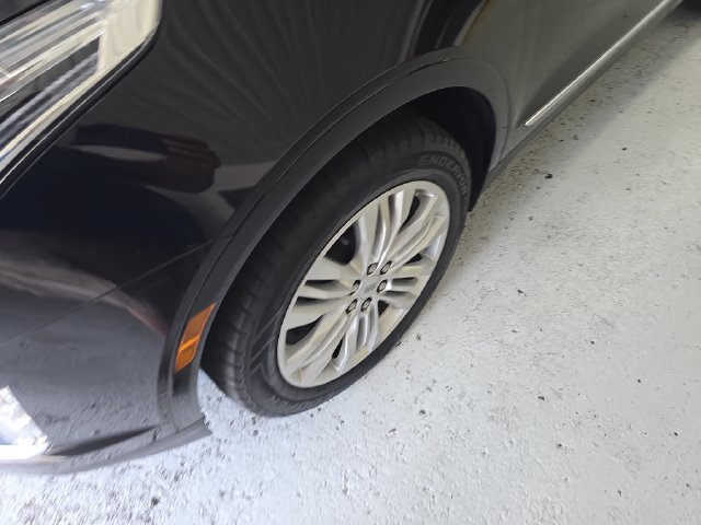 Used 2017 Cadillac XT5 Premium Luxury AWD/4WD image 9