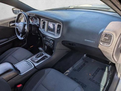 Used 2022 Dodge Charger SXT image 24